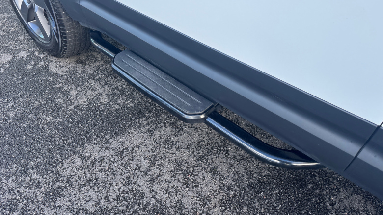 Land Rover Defender 90 Diesel 3.0 D250 Hard Top Auto